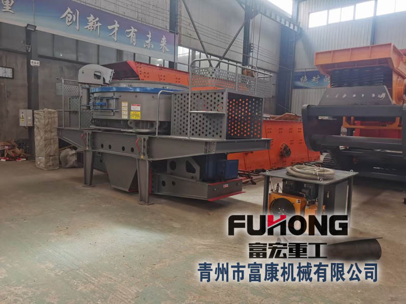 沖擊式破碎機(jī)單機(jī)有固定機(jī)型也有移動(dòng)機(jī)型，用戶可根據(jù)實(shí)際情況進(jìn)行選配